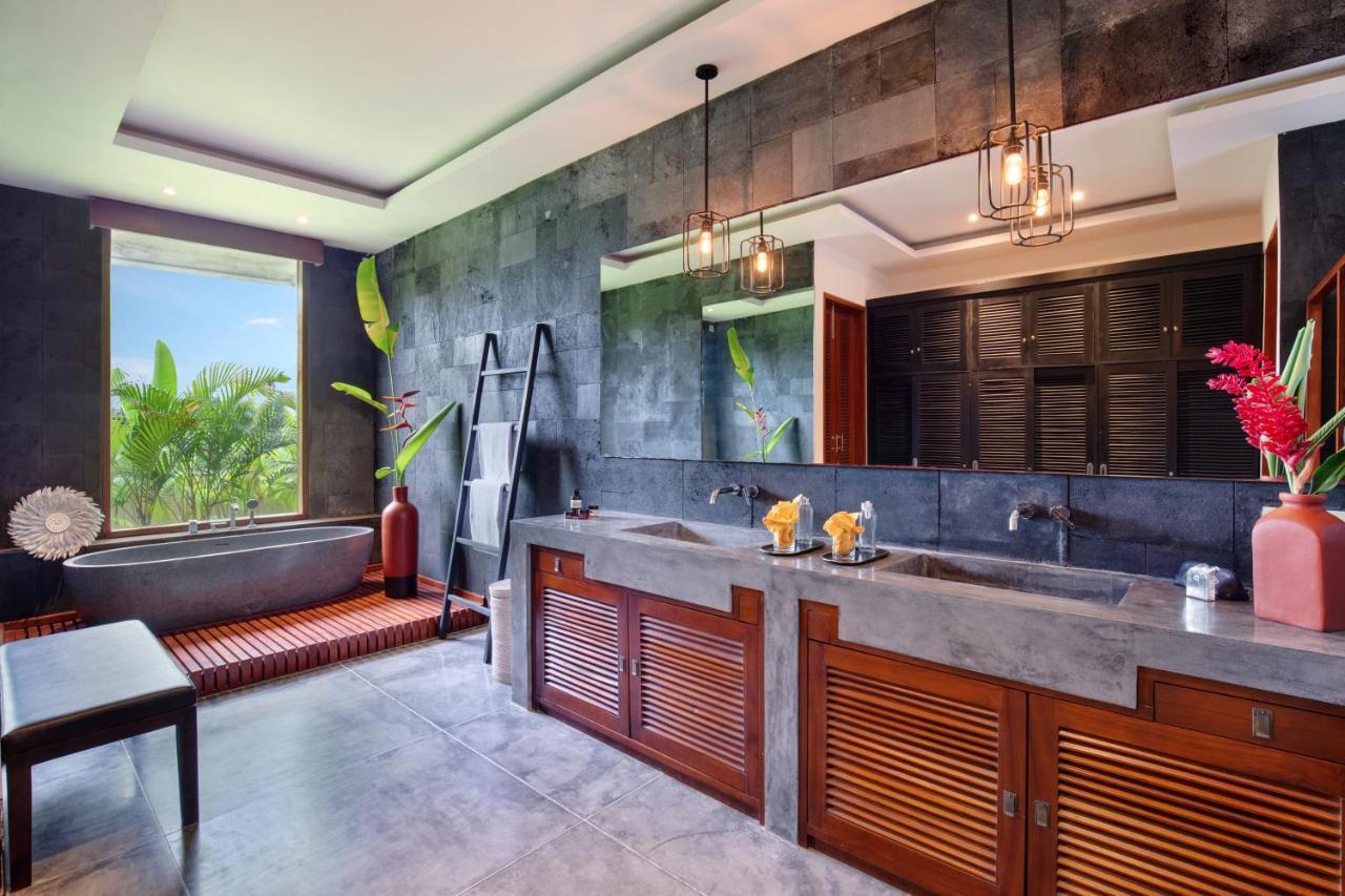 Think Know - Think Again! Stunning Large Luxxe 7bed Canggu (Bali)