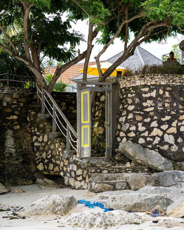Katoni Lembongan Villa