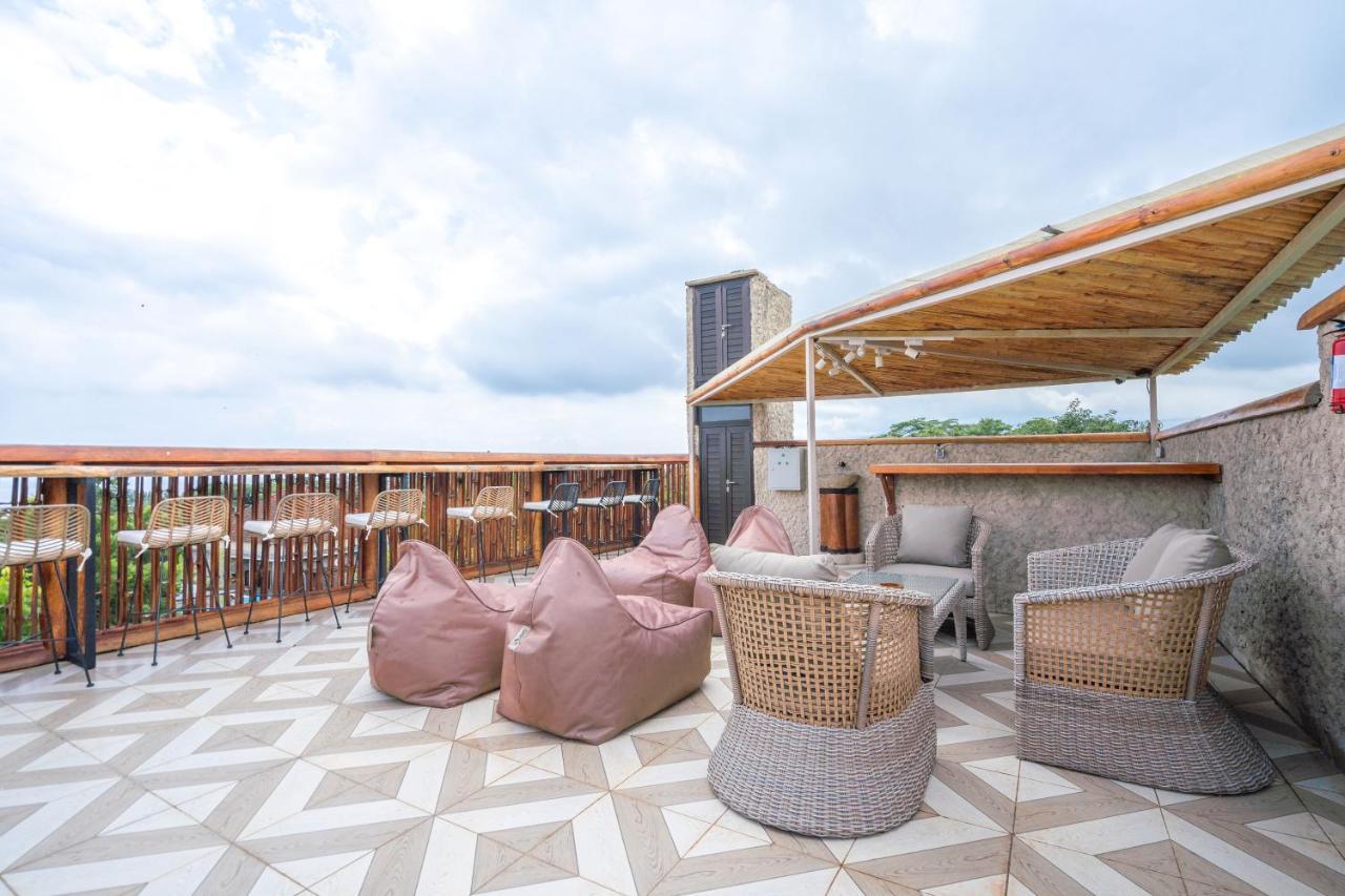 Lunar Dive Resort: Bamboo Resort Kubu