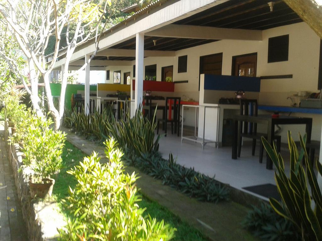 Ari Guest house *