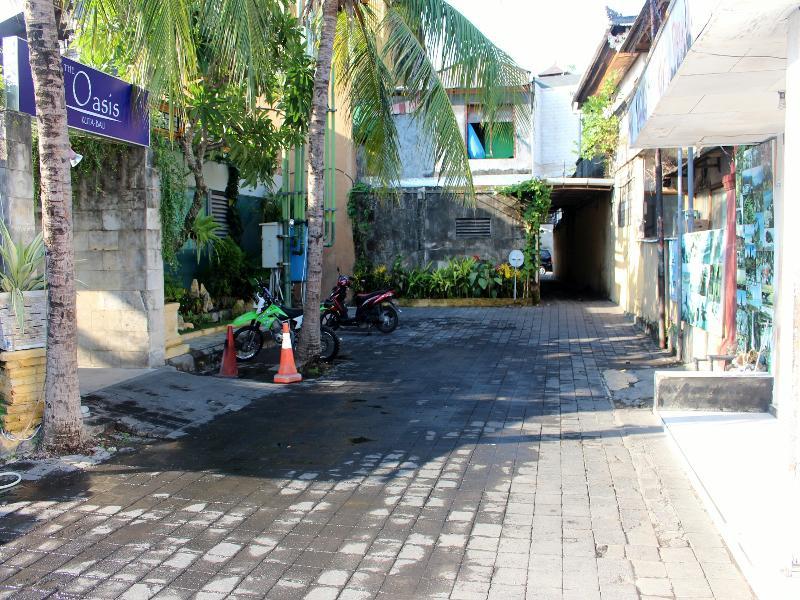 Oyo Flagship 760 Oasis Kuta Hotel 2*