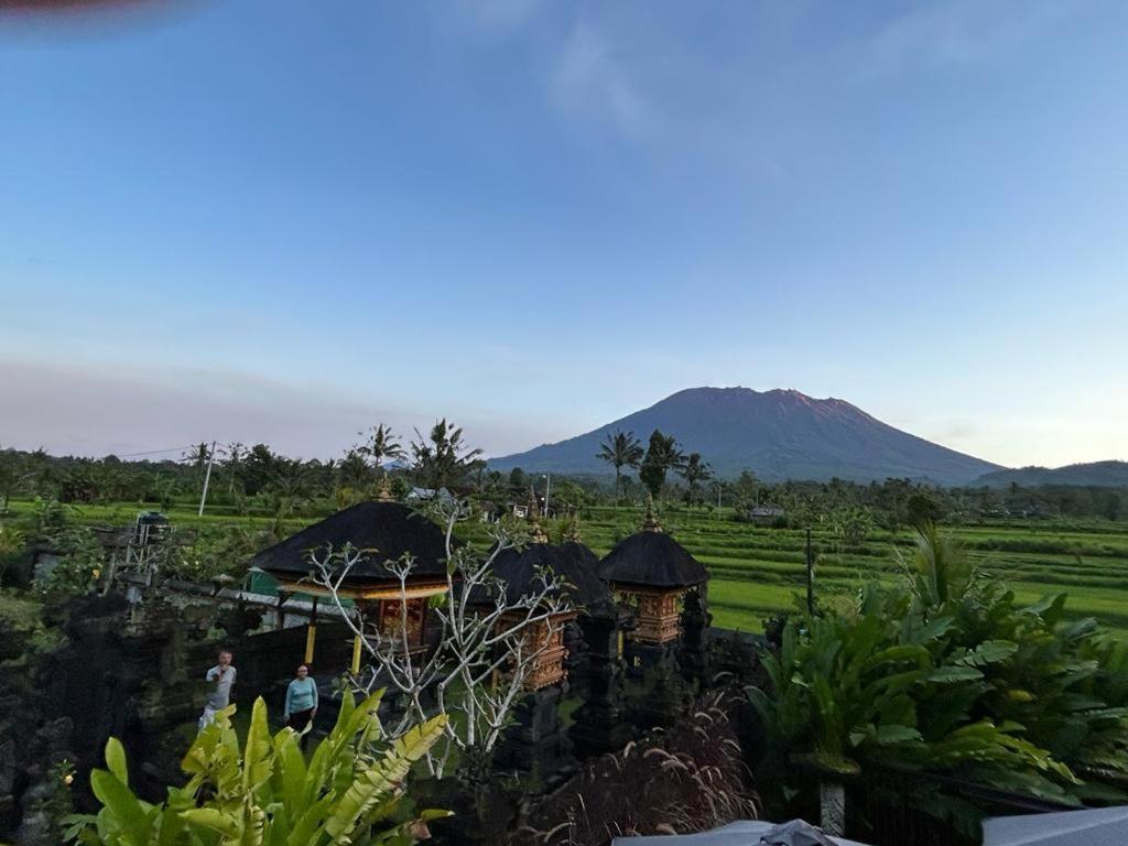 Jero Tumbuk Private Selat