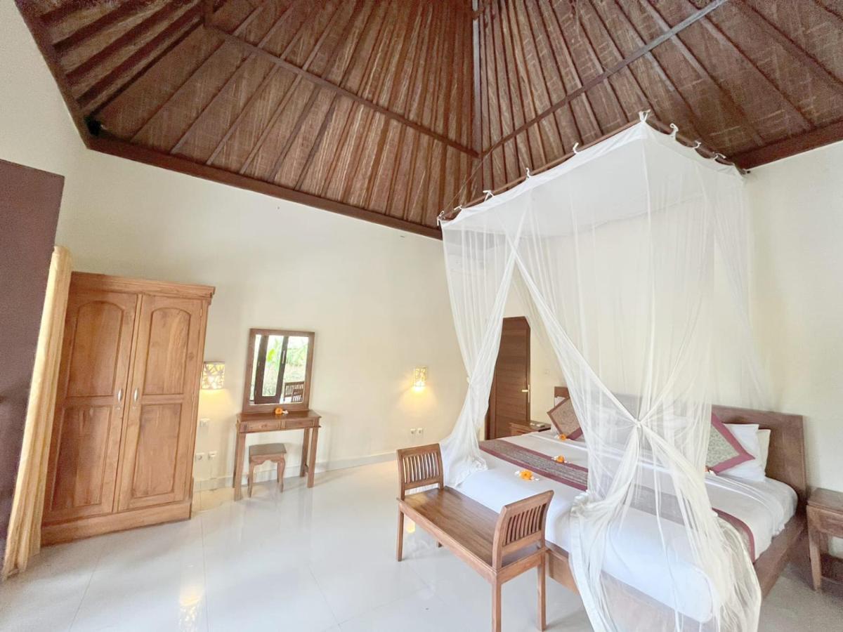 Intan & Ubud (Bali)