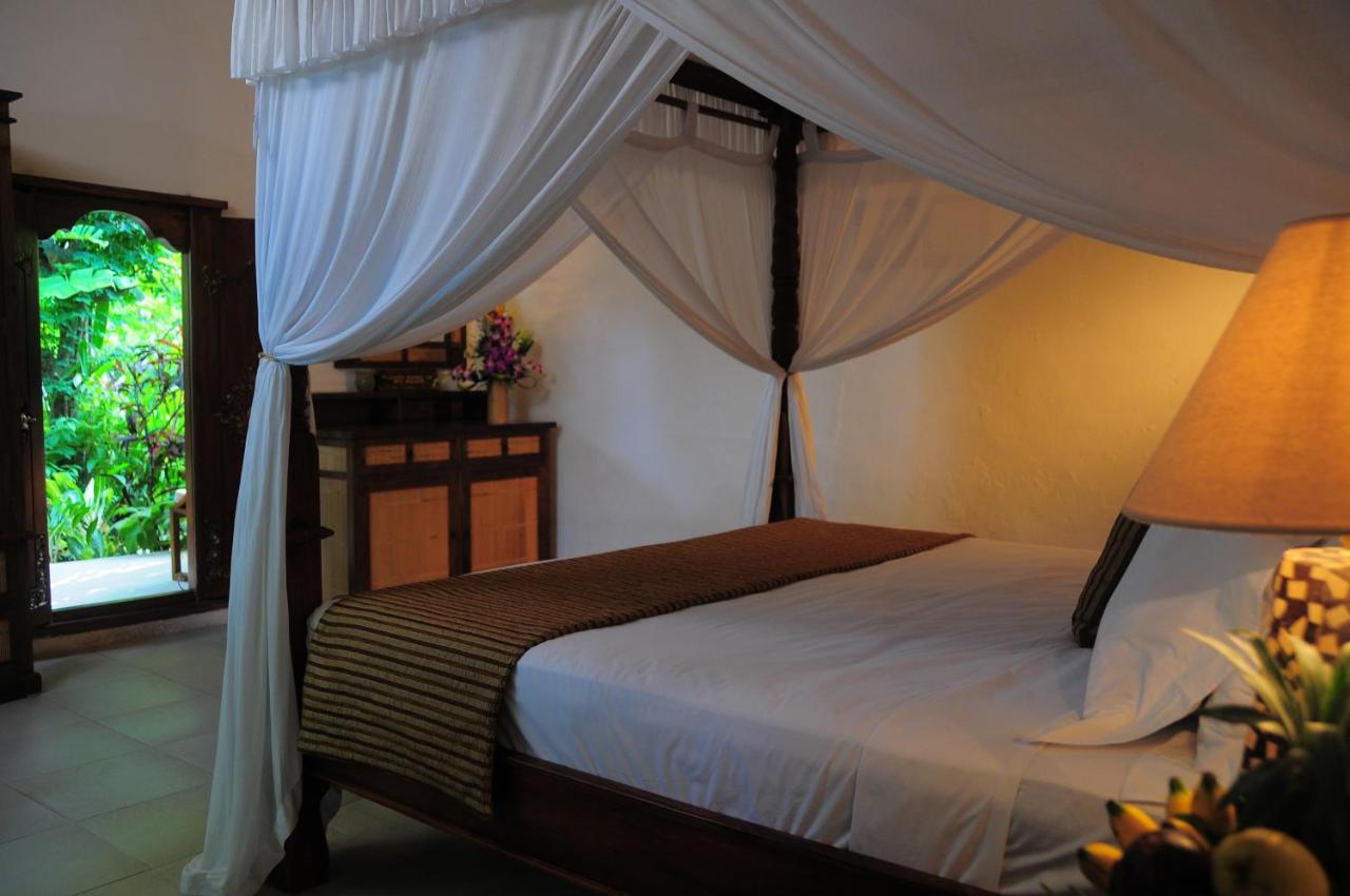 Tirta Ayu And Restaurant Guest house 4*