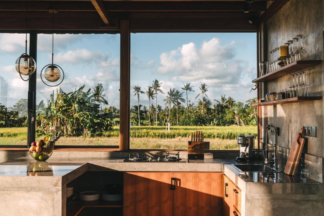 Chic Designer - Steps From Lima Villa Canggu (Bali)
