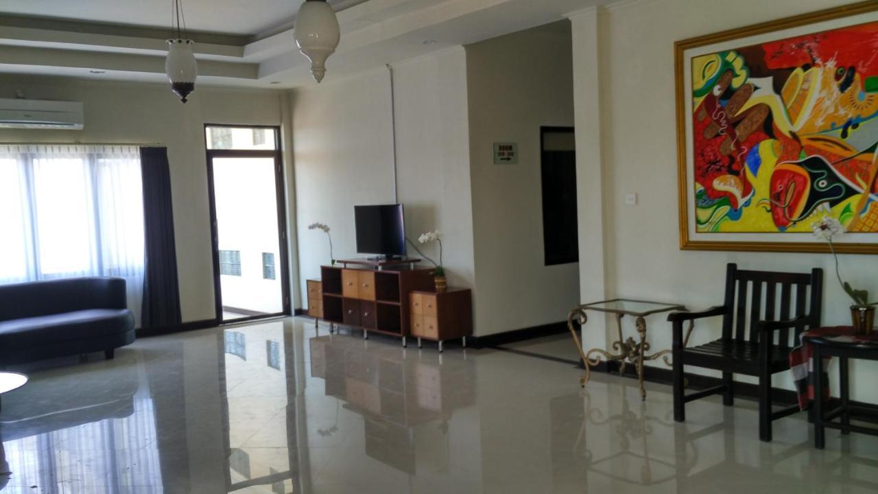 Hotel Maxi Kedonganan 2*