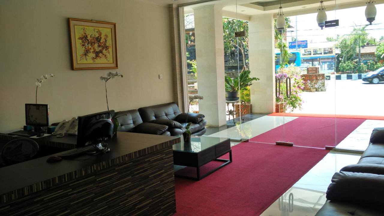 Hotel Maxi Kedonganan 2*
