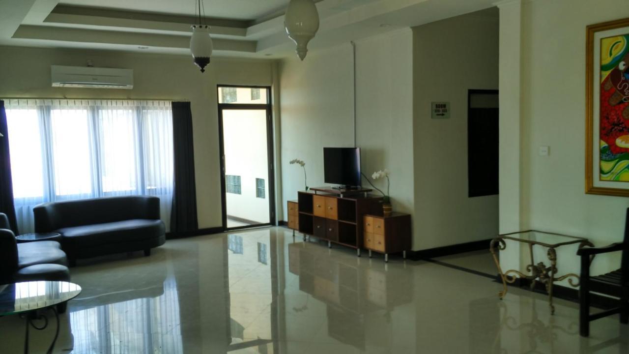 Hotel Maxi Kedonganan 2*