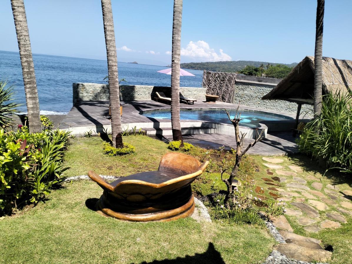 Secret Moon House Guest house