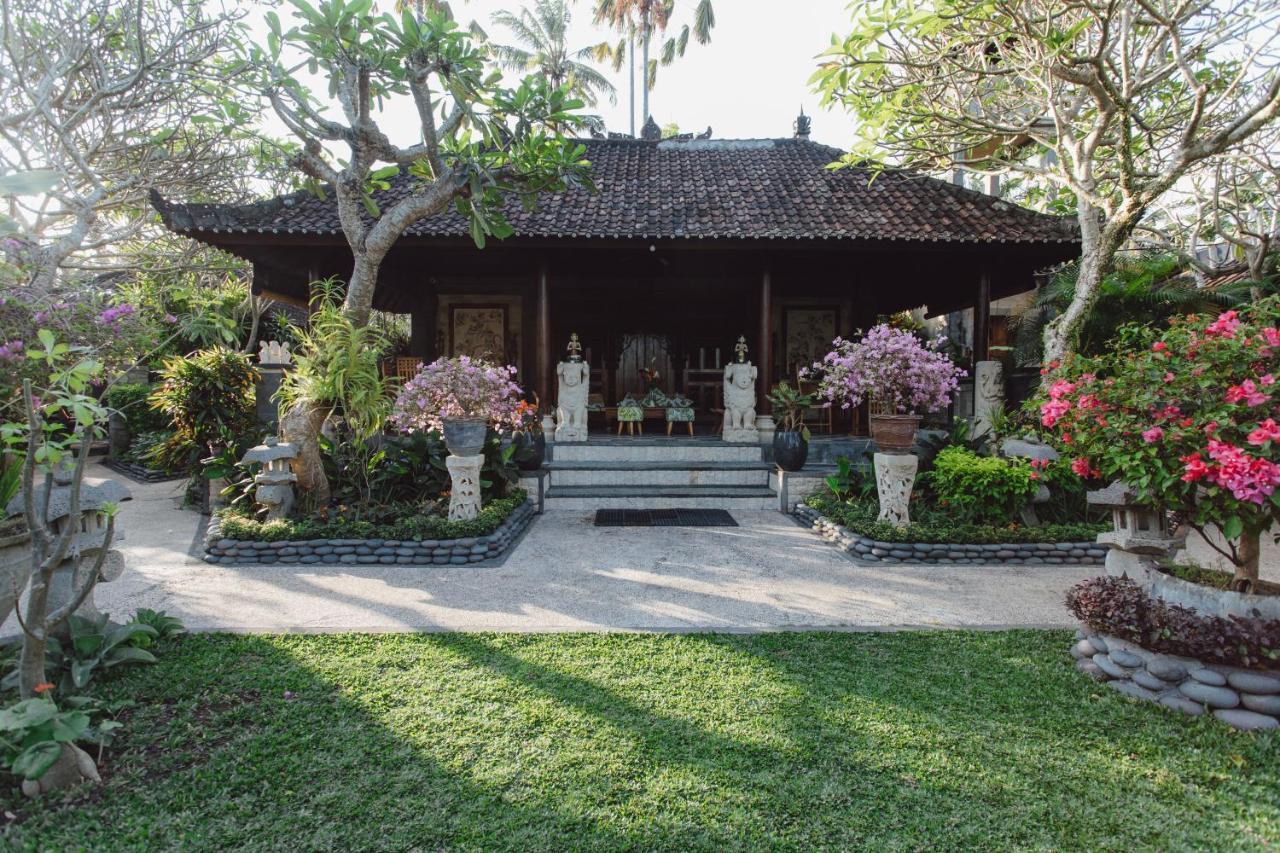 Kishi-kishi Artvilla Bed & Breakfast *