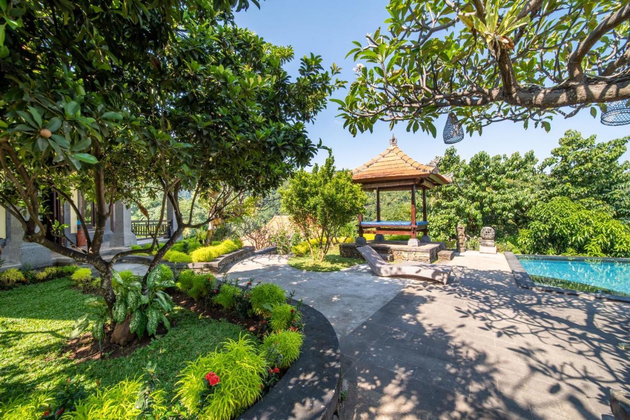 Selonding Batu Tempat Tidur & Sarapan 4*