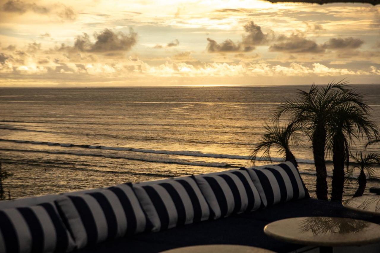 Morabito Art Cliff Villa *