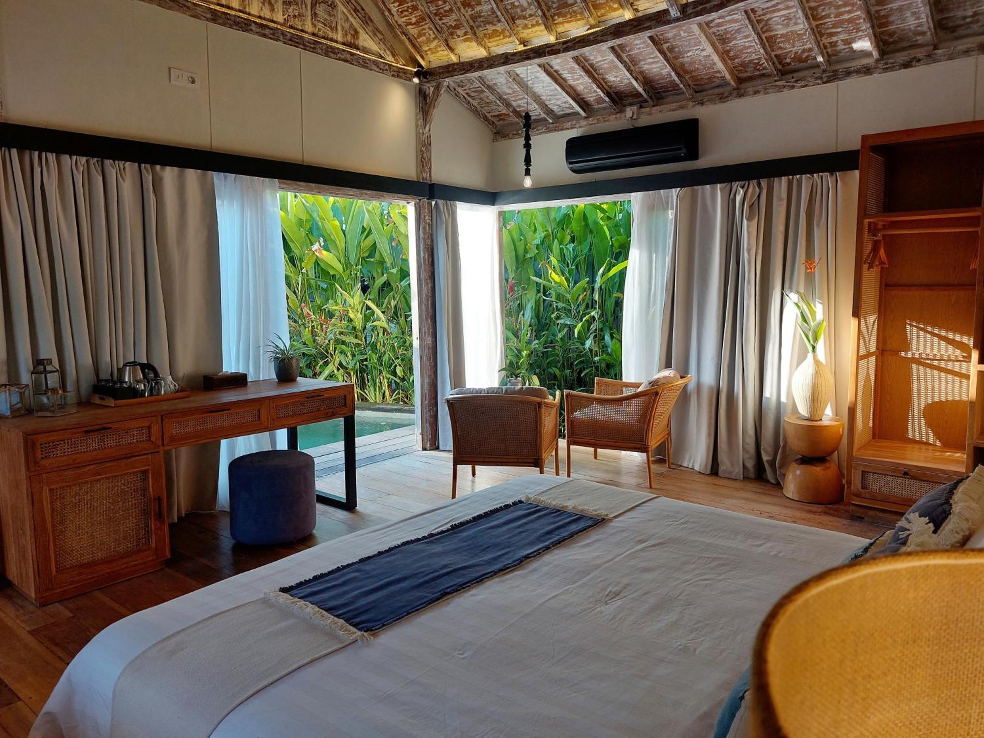 Spaces Bali Unique Boutique