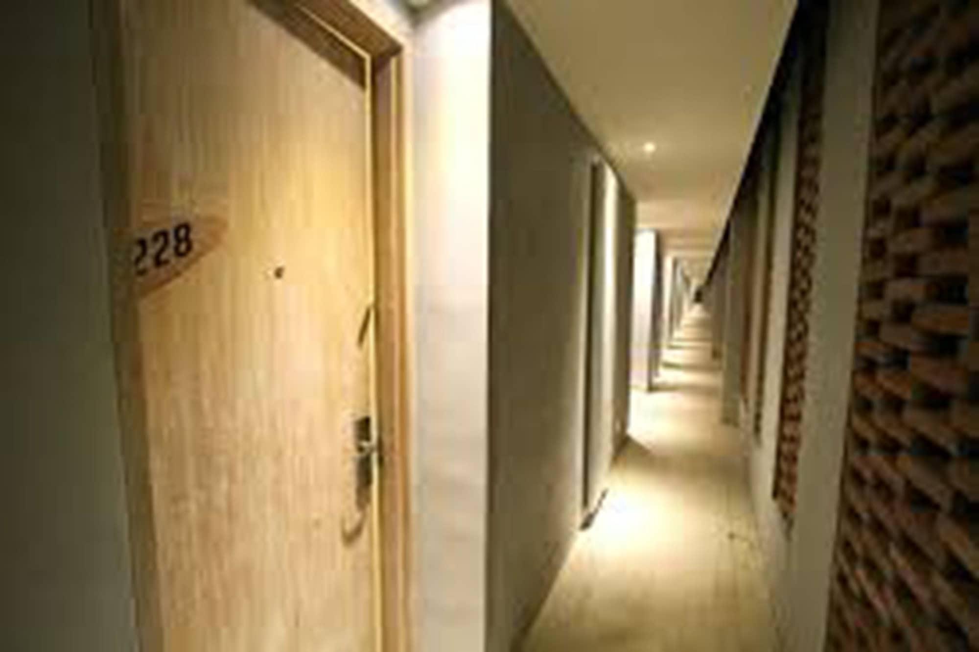 Frii Bali Echo Hotel 3*