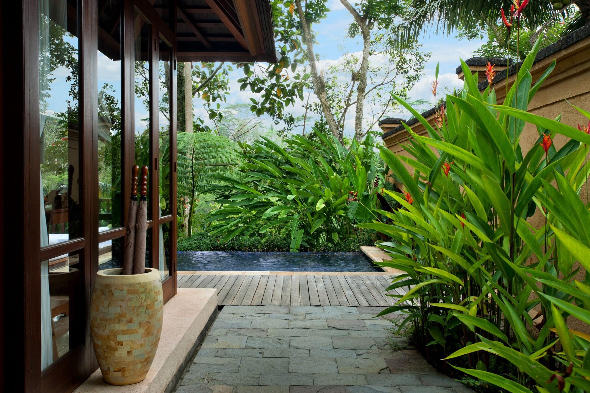 Komaneka At Tanggayuda 5*