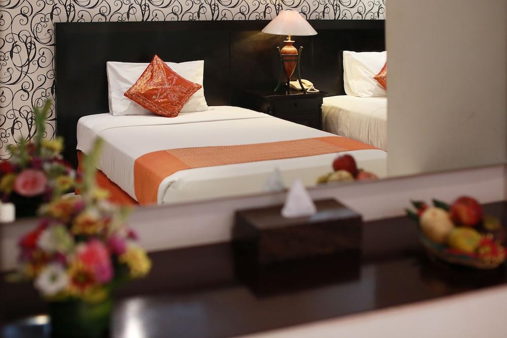 Hotel The Batu Belig &