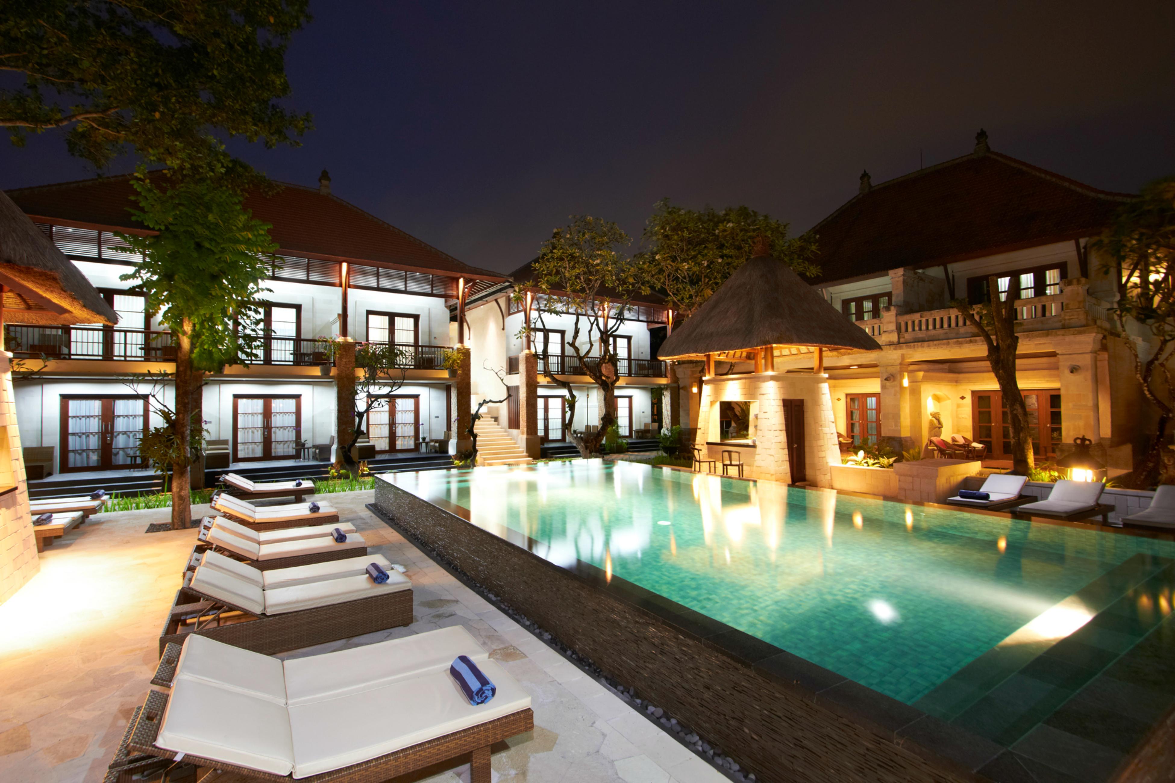 Hotel Griya Santrian A Beach 4*
