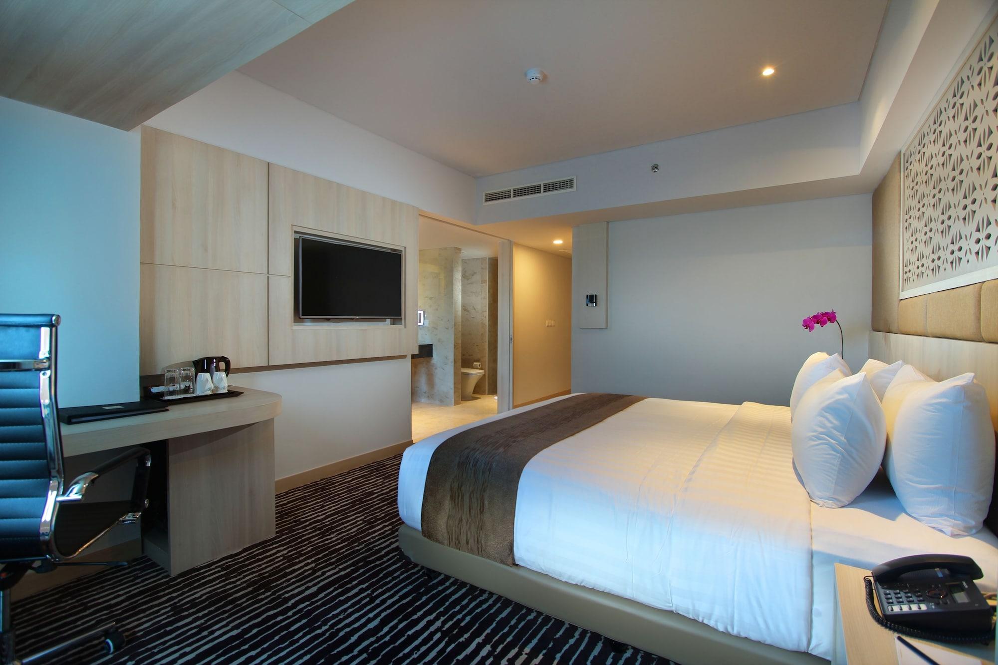 Grand Sovereign Kuta Bali Hotel 4*