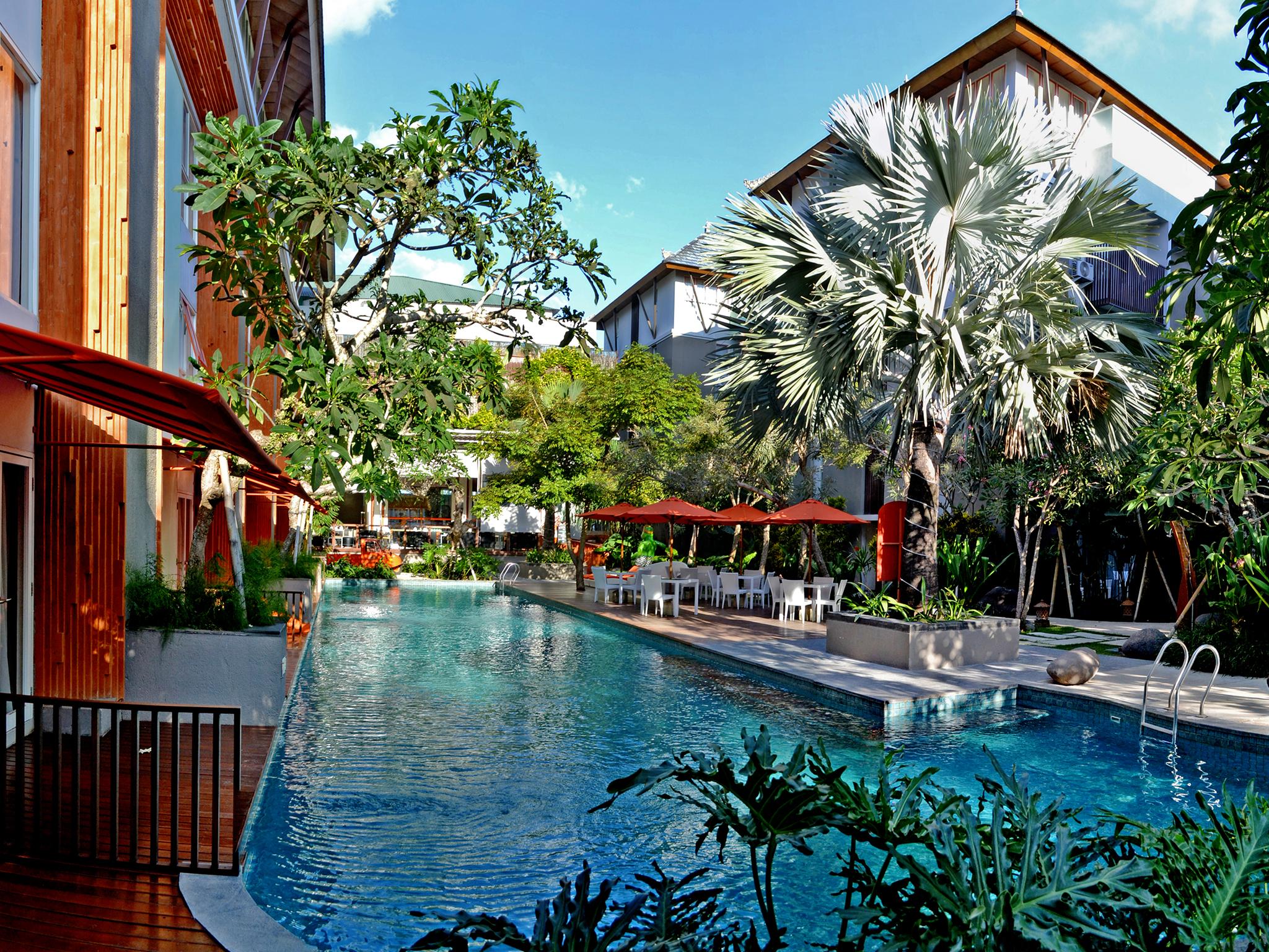 Harris & Residences Sunset Road 4*