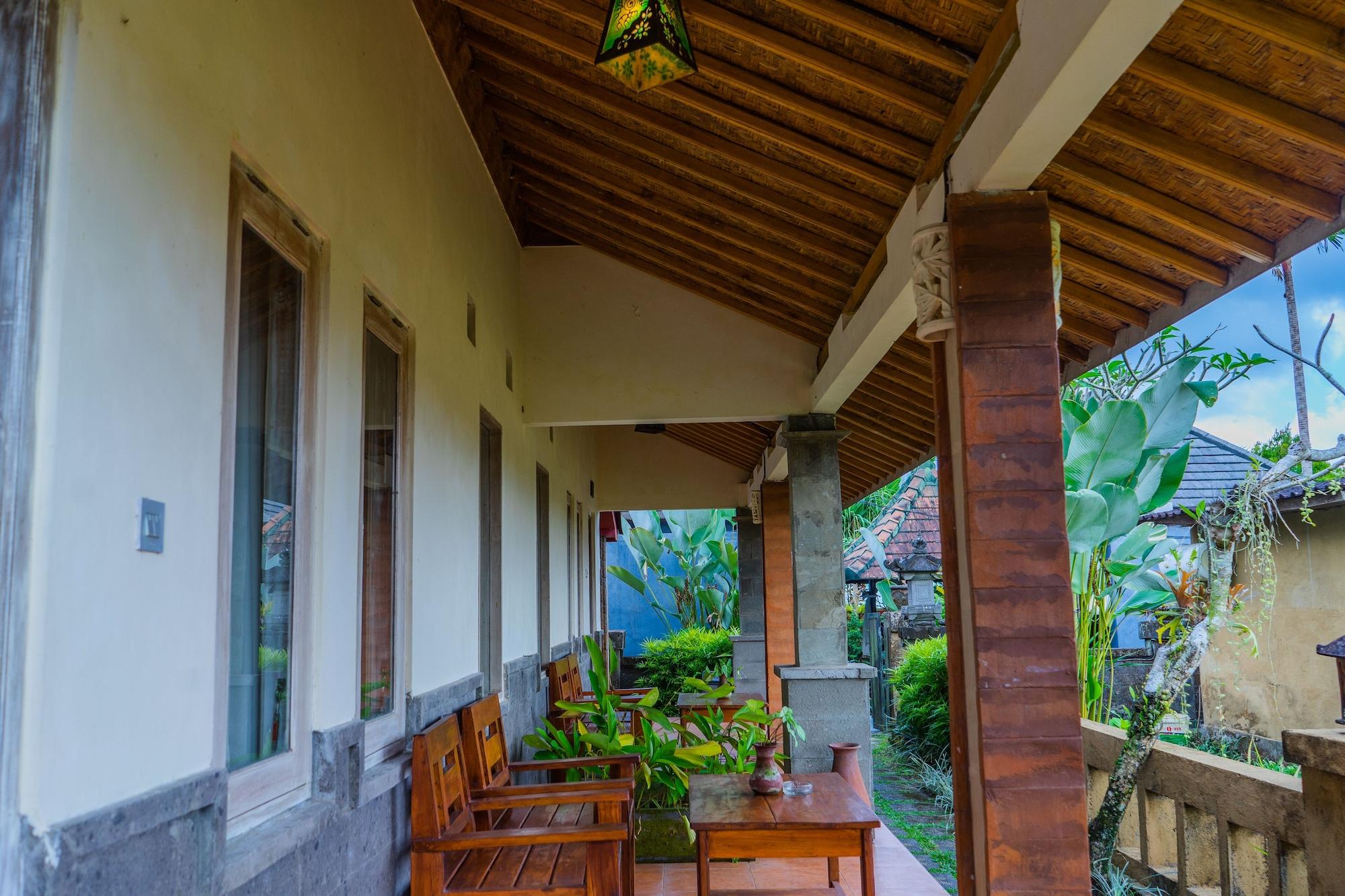 Jj And Ubud (Bali)