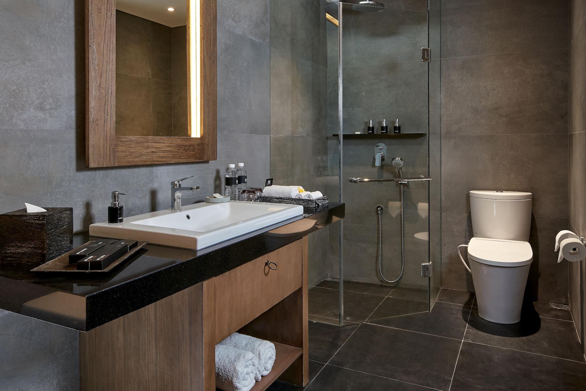 Cross Bali Breakers Hotel 5*