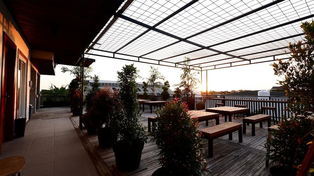 The Paving Guest house 3*
