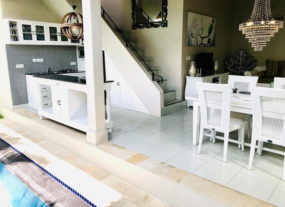 Frangipani Villa Seminyak Villa *