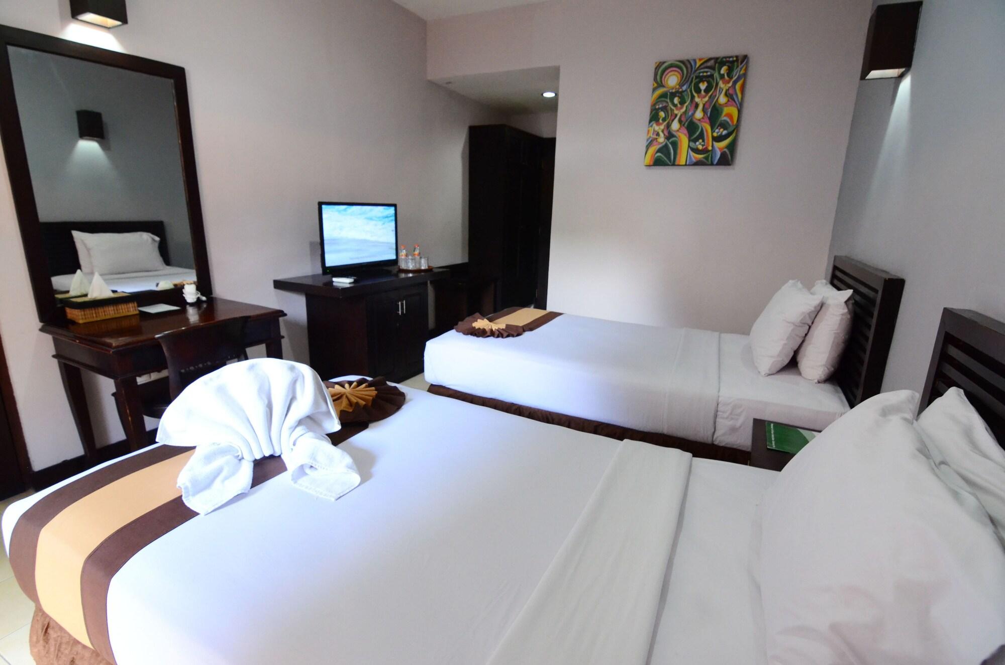 Hotel Grand Santhi 3*