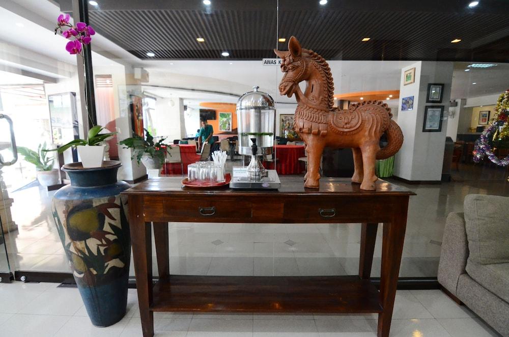 Grand Santhi 3*