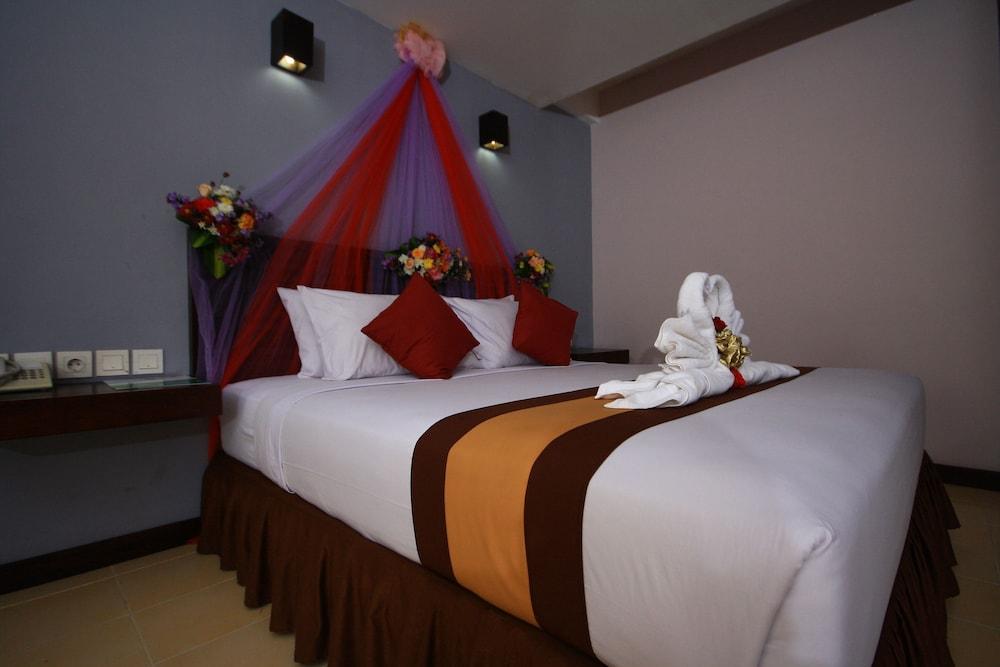 Grand Santhi 3*