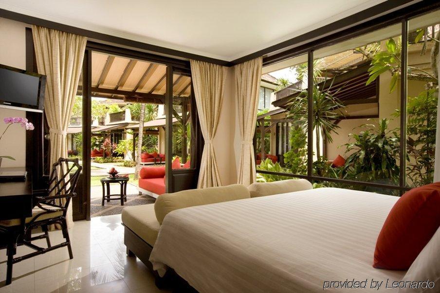 Resort Segara Village 4*