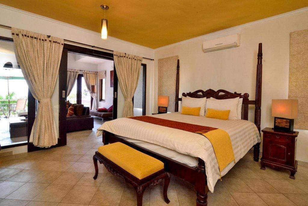 Dolphin Bali Holiday park 3*