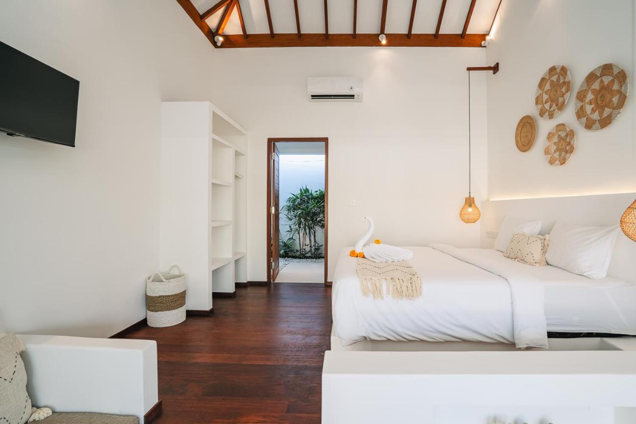 Villa L At Seseh 2 Bedroom Private Luxury Oasis Next To The Canggu (Bali)