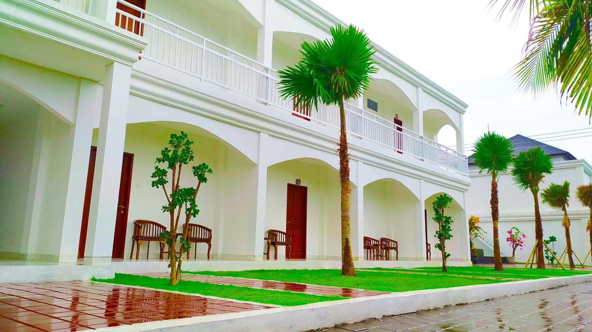 Puri 3* Lovina (Bali)