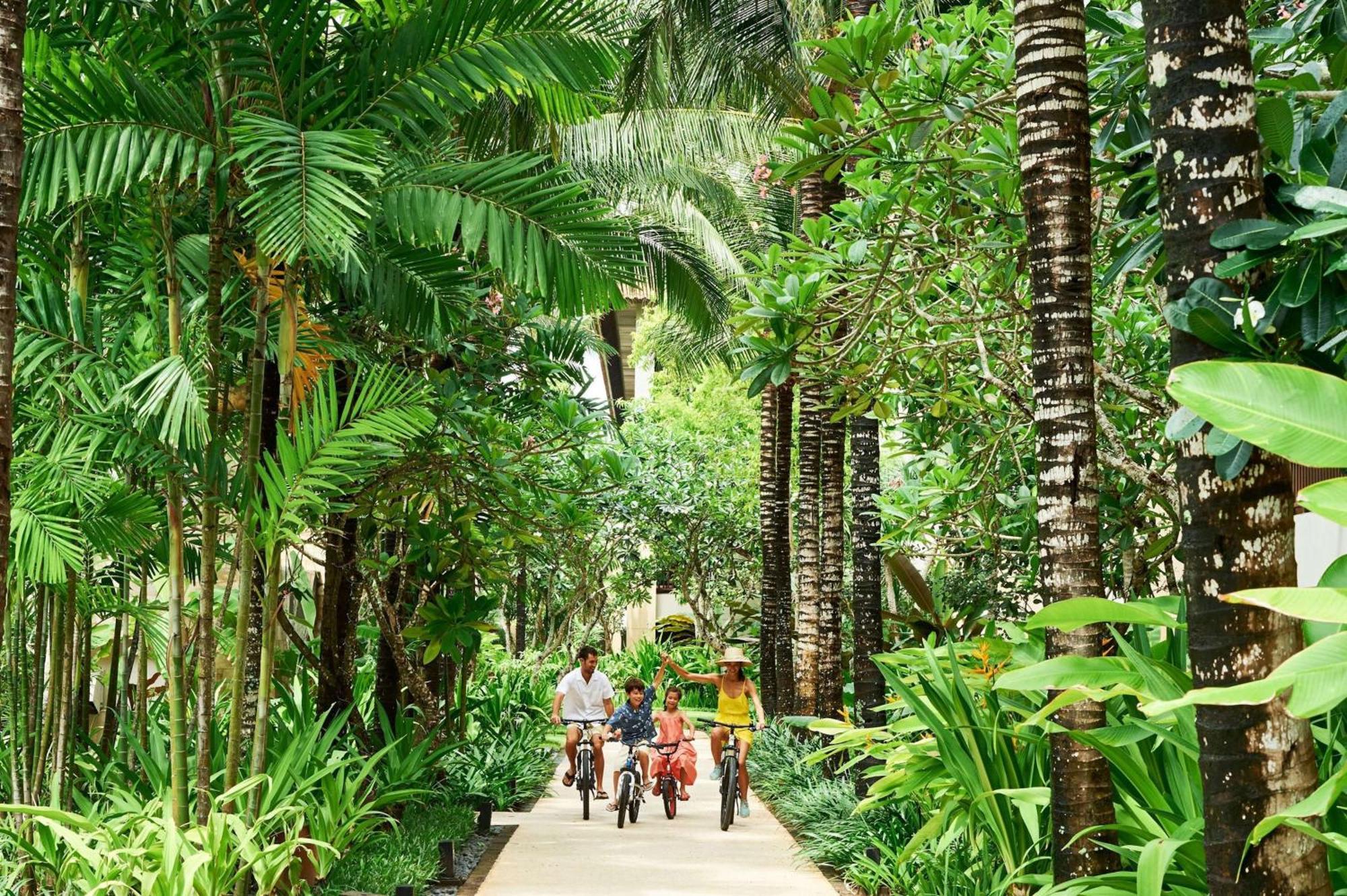 Conrad Bali 5*
