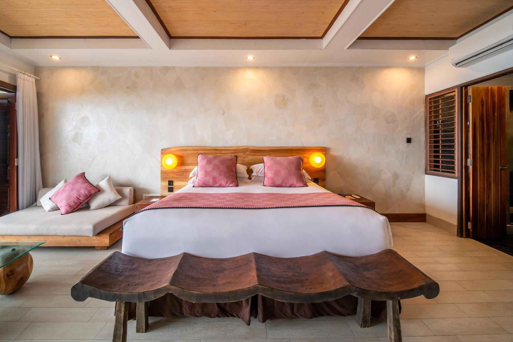 Hotel Bombora Medewi