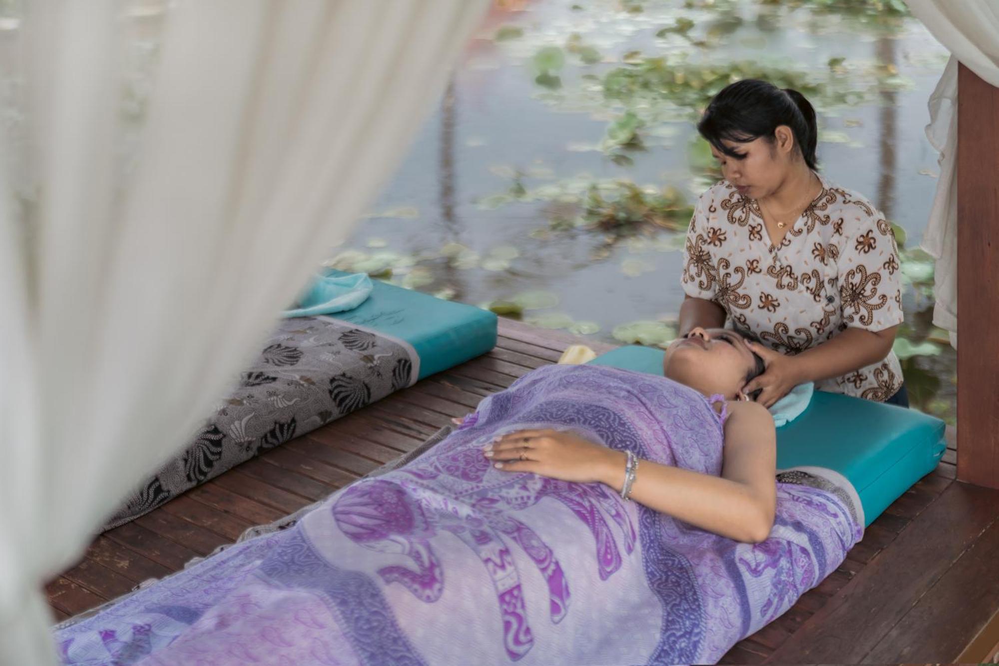 Club & Hotel Lovina (Bali)