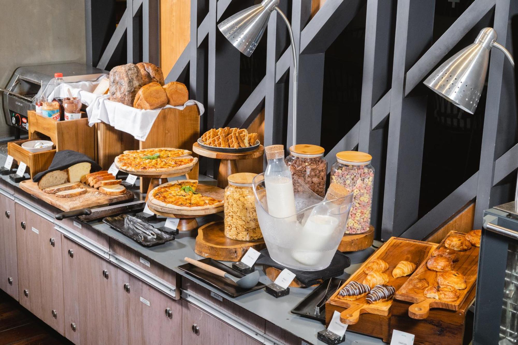 Artotel Bali Hotel 4*