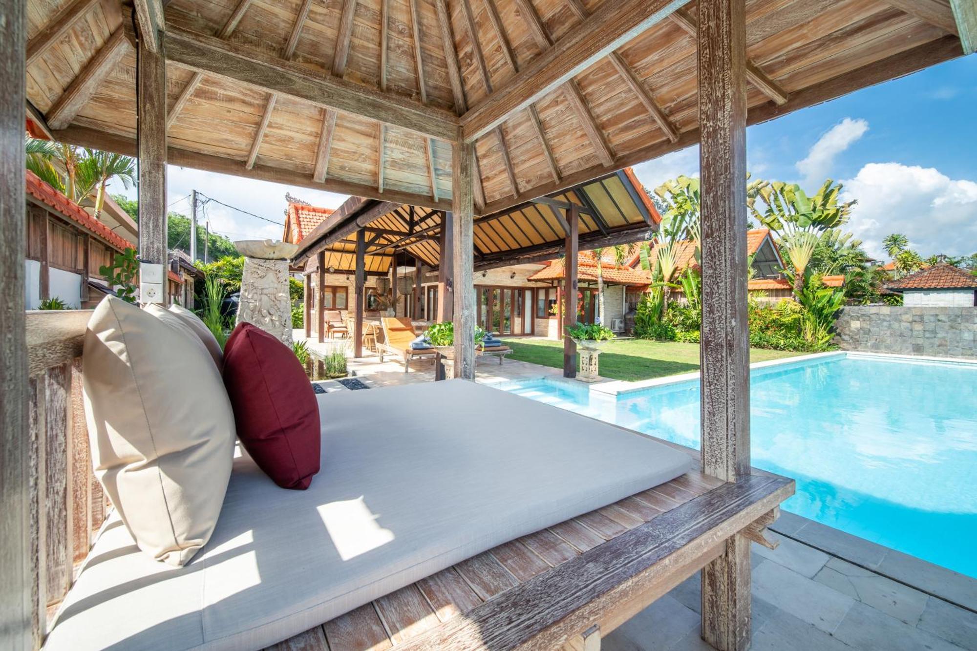 Tropical Asmara - 400sqm Garden Oasis With Large Pool And Scenic Views
