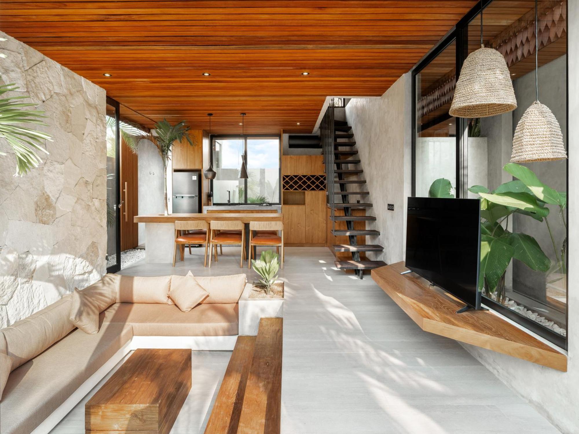 Blacksand Villa *