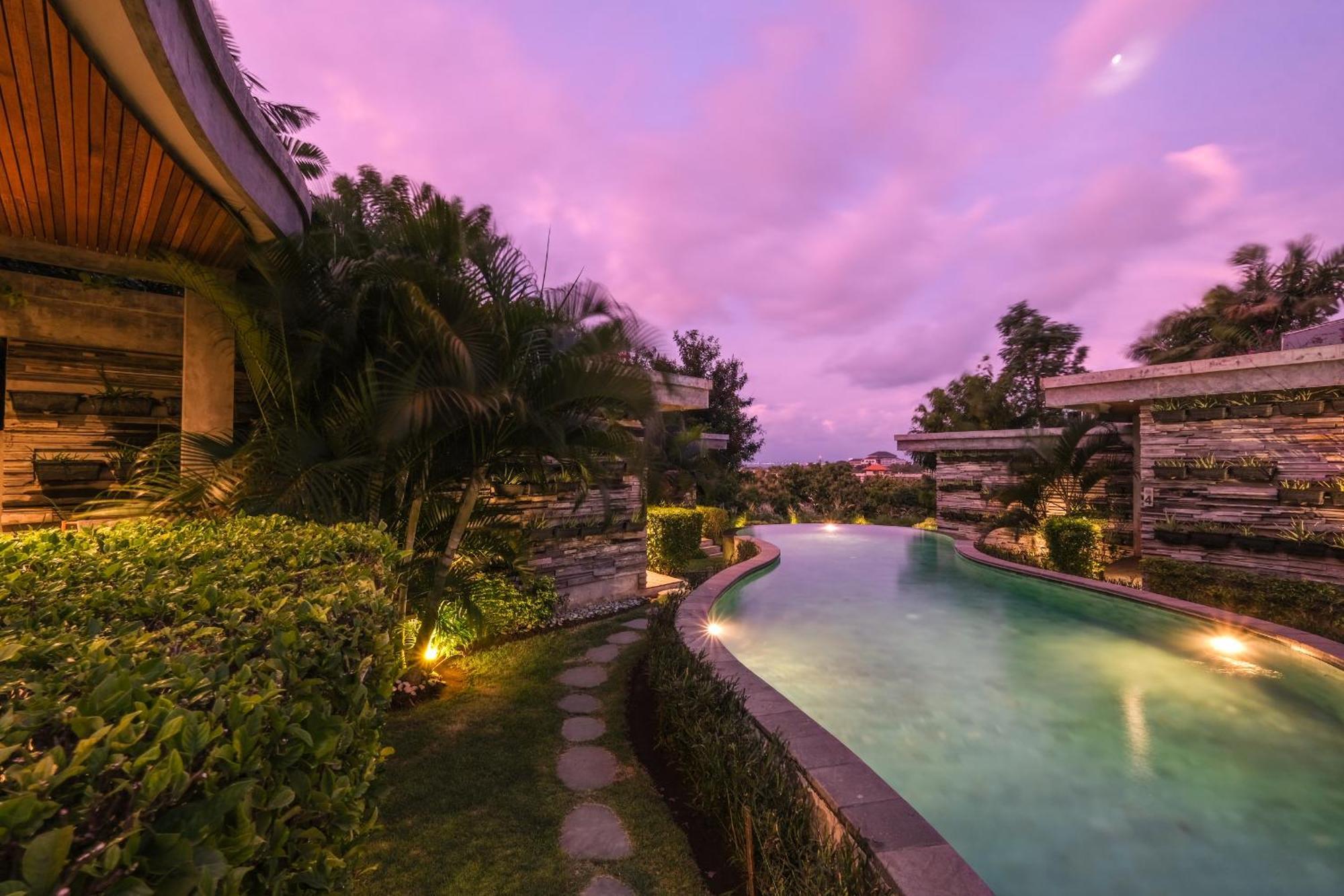 The Elementum Hotel Uluwatu (Bali)