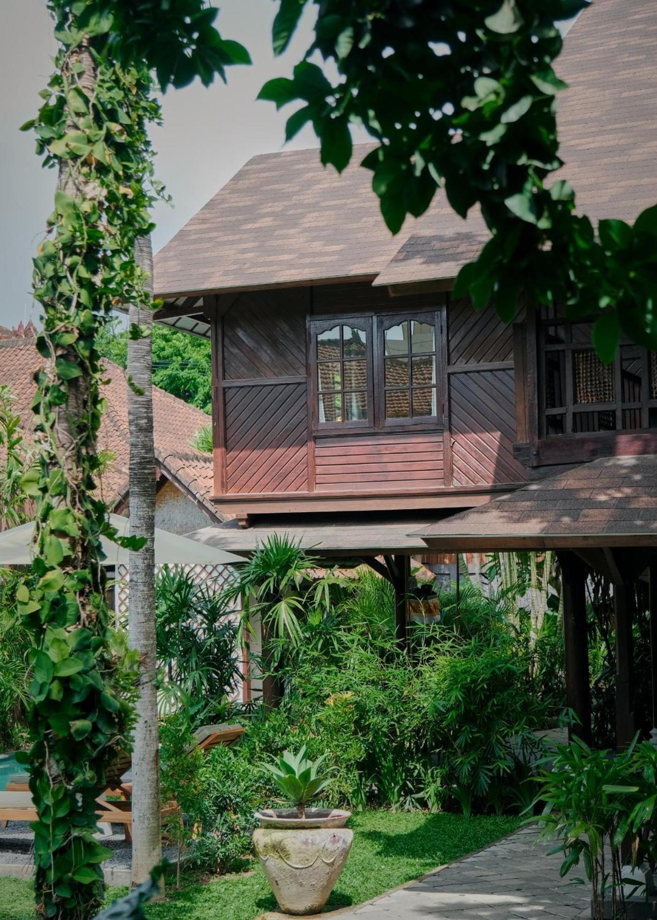 Nativ Living Legian 6br 16px Big Group Walk To 66