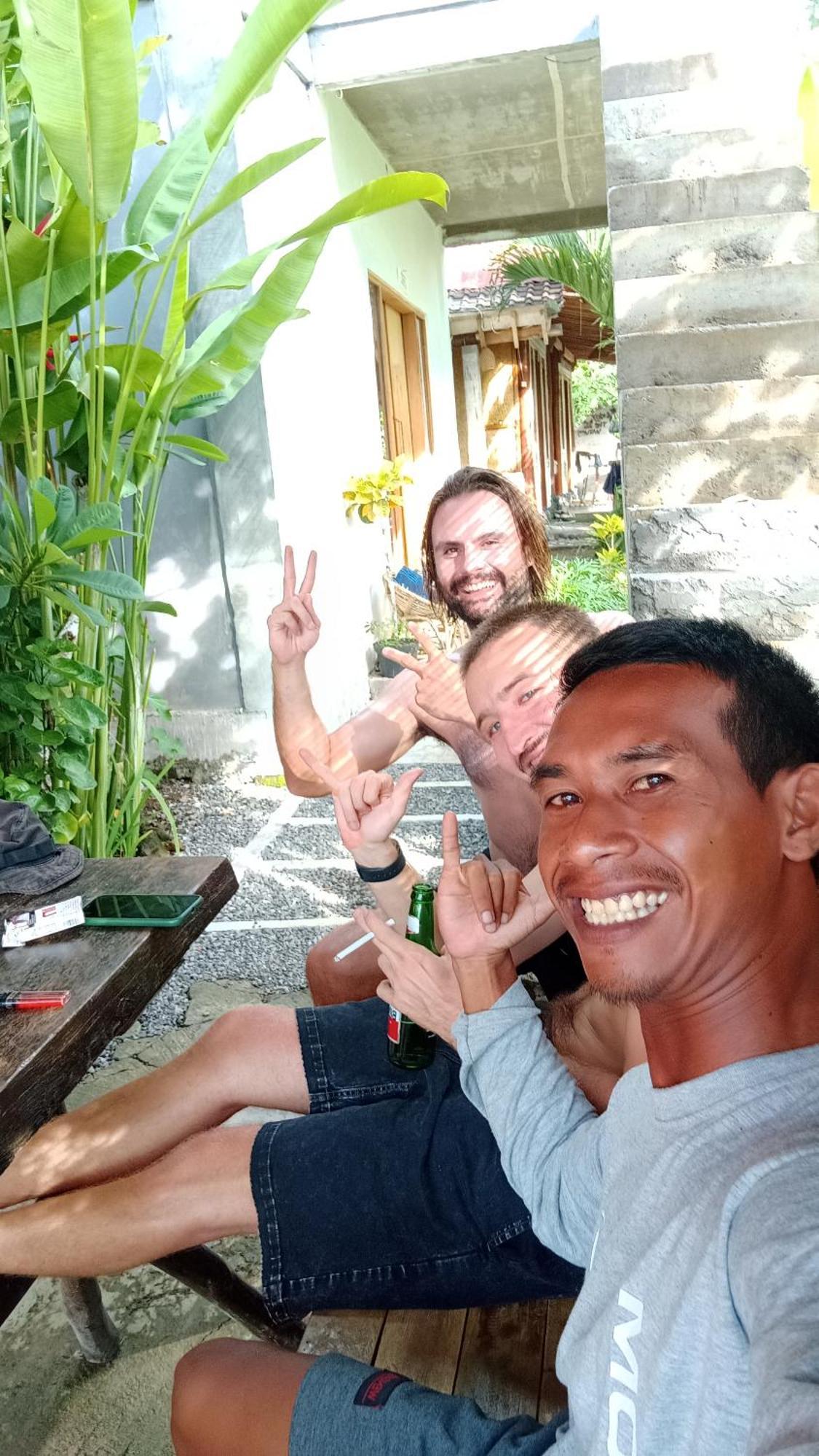 Ayolah Surf House &surf Camp *