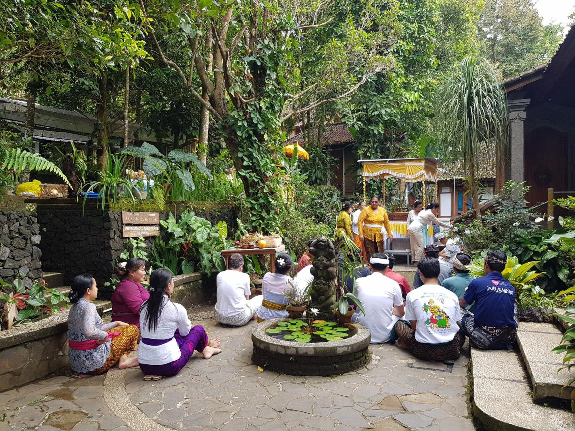 Holiday park Puri Lumbung Restaurant &