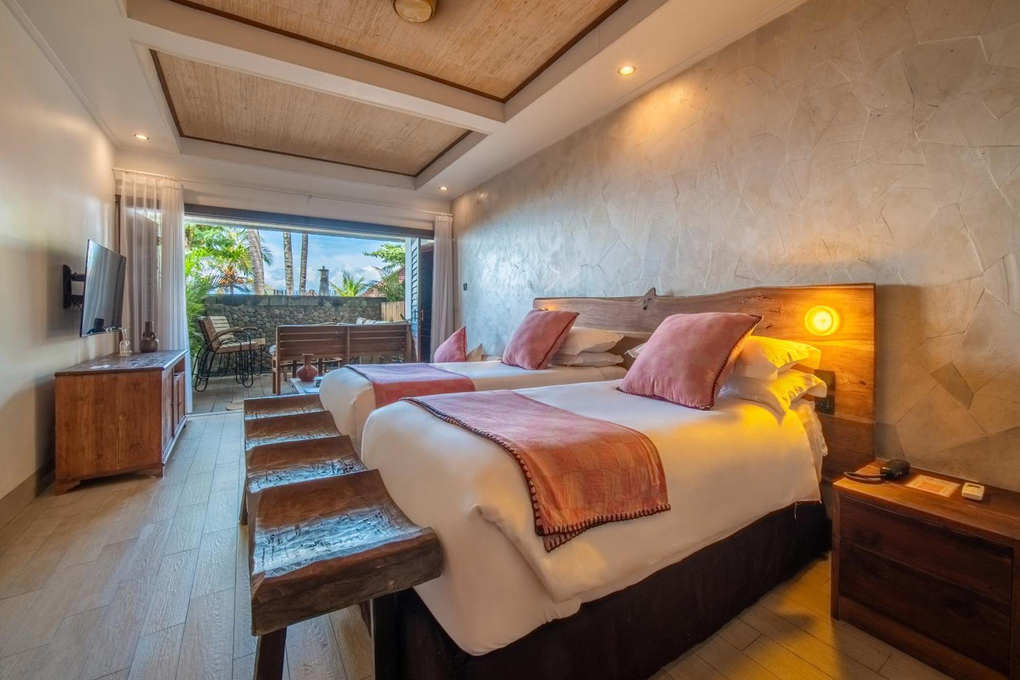 Bombora Medewi Hotel 4*