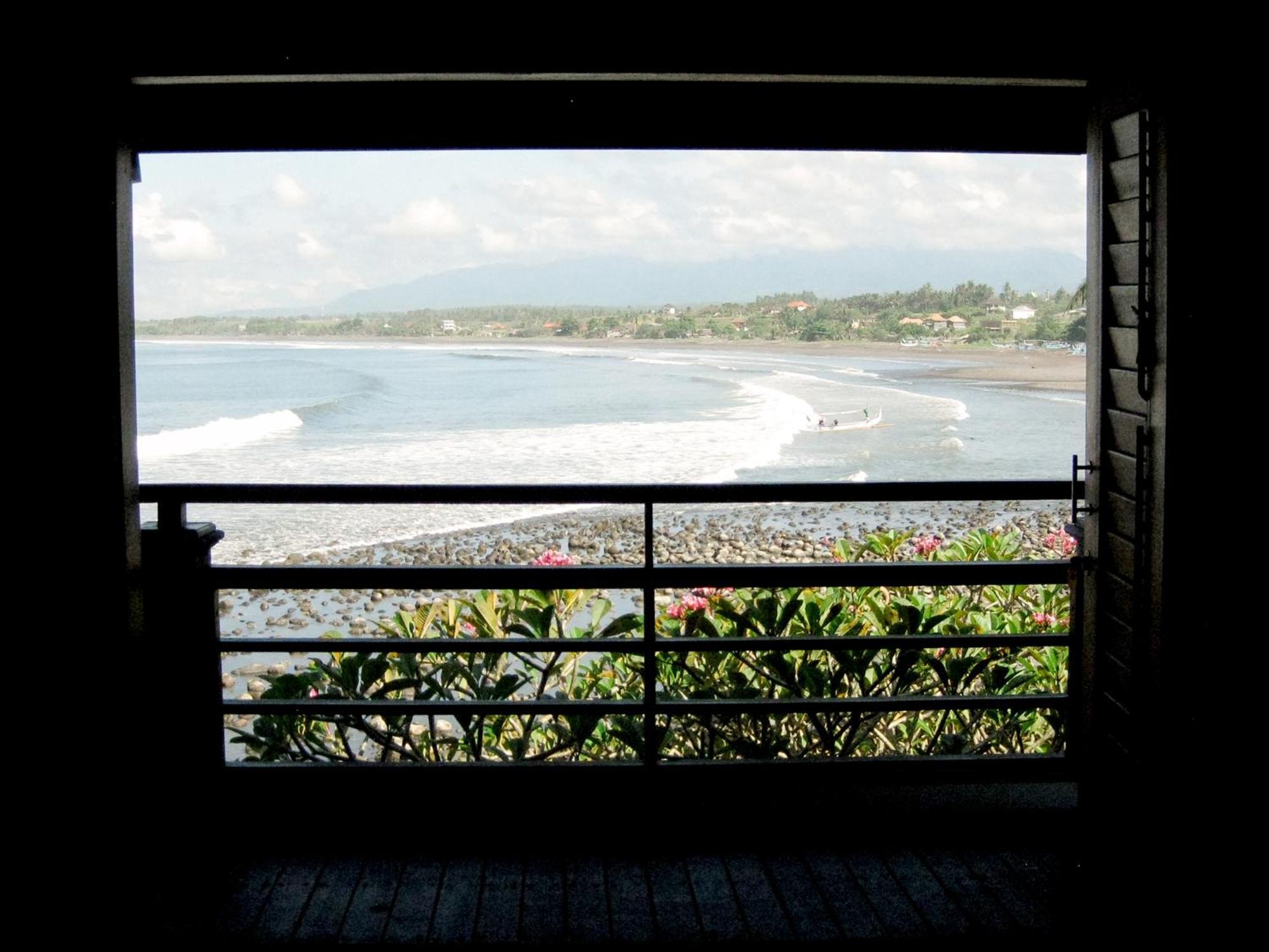 Hotel Bombora Medewi Pulukan