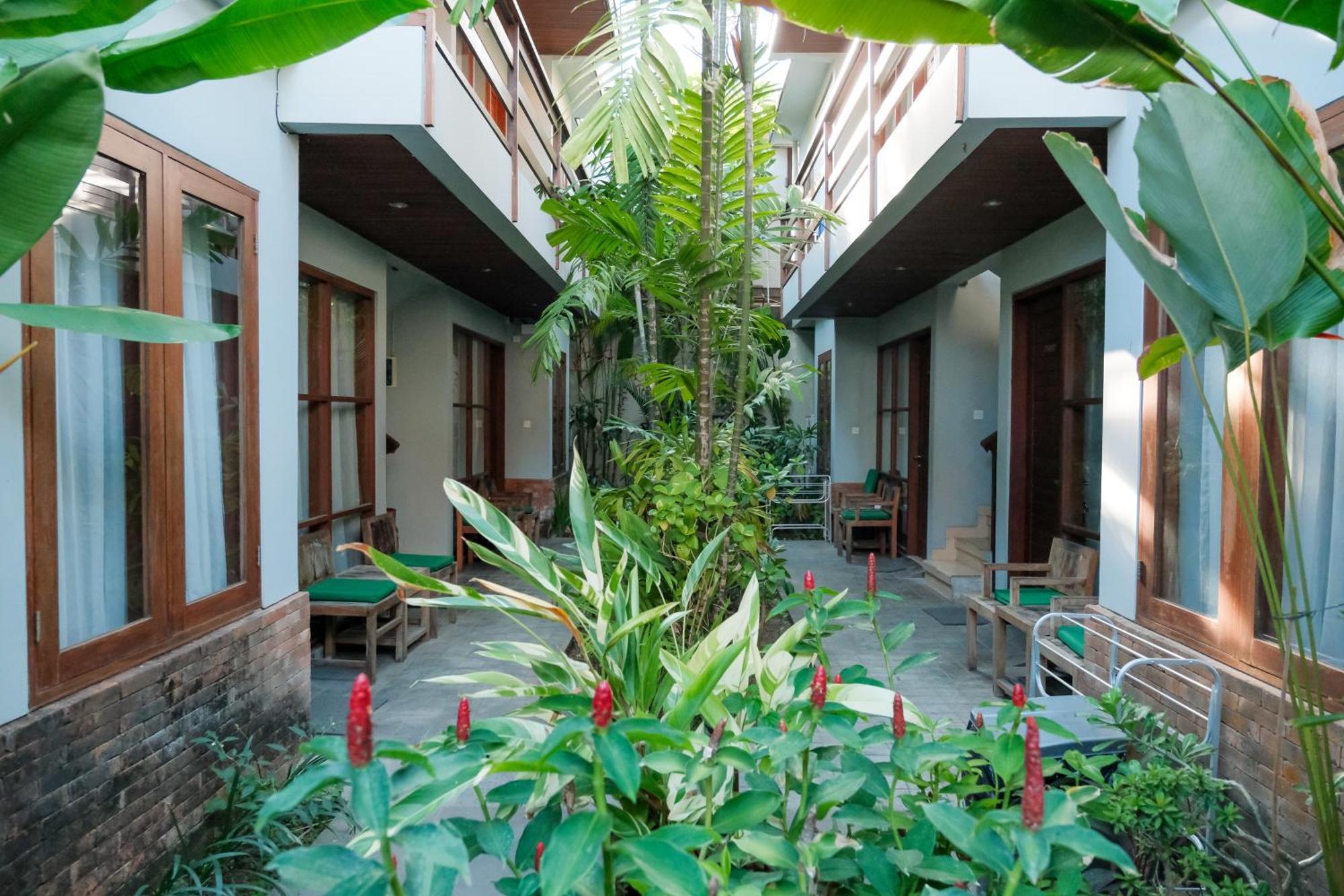 Semarandana Bedrooms&pool Wisma tamu 2*