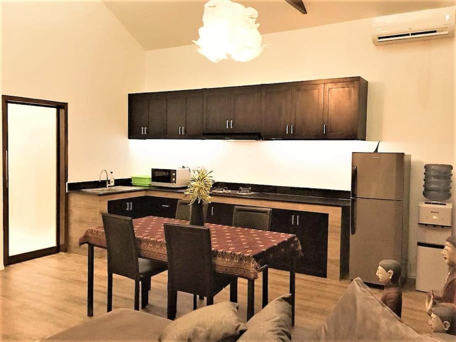 Sexy Nomad Luxury Studio, Kitchen & Wi-fi In Umalas Apartment *