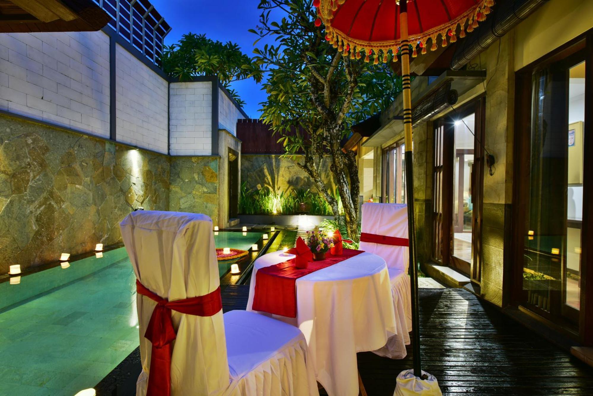Villa The Khayangan Dreams Villa,