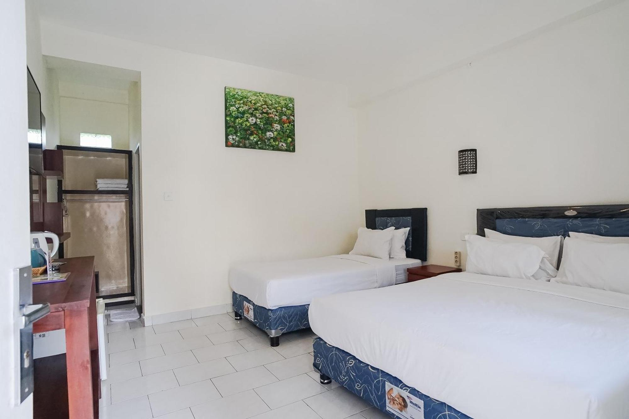 Hotel Garden Bali Dwipa Hotel, Kuta 2*